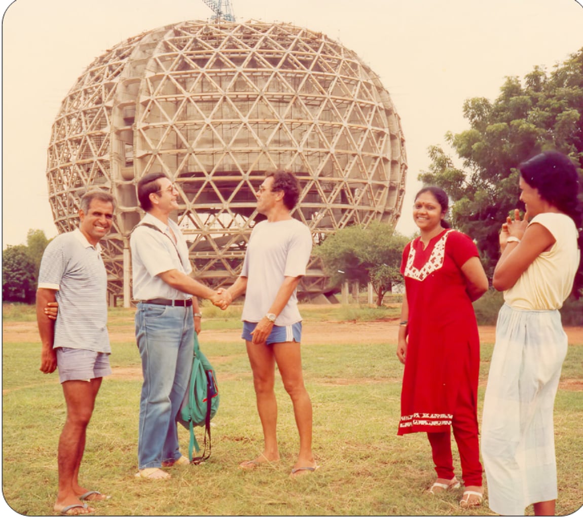 Promesse in front of Matri Mandir with Hubert, Jean, Bimla and Joy
