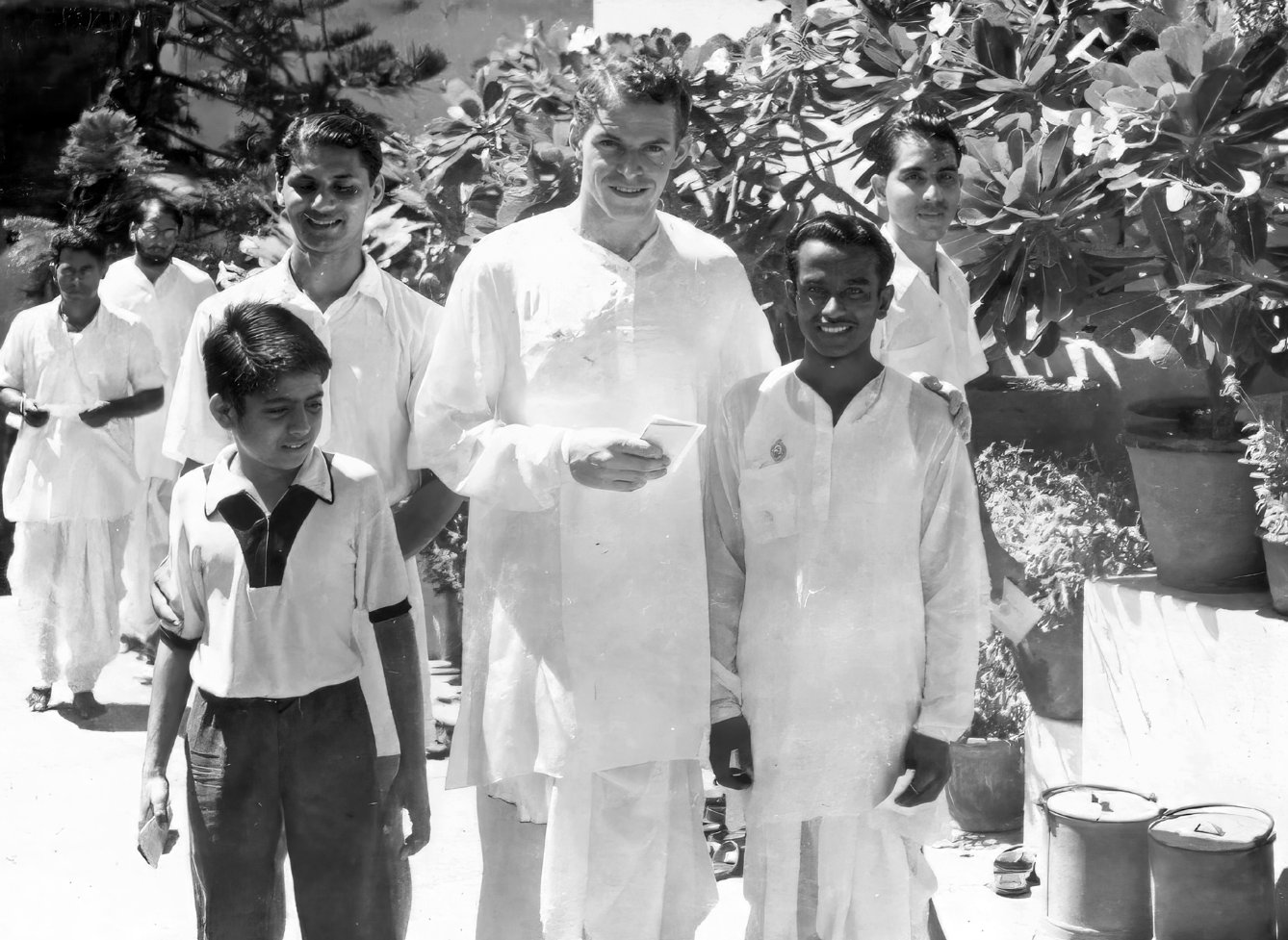 Front — Promesse, Soumitra (Werner Haubrich, German Coach), Himanshu; Behind Promesse is Gangaram