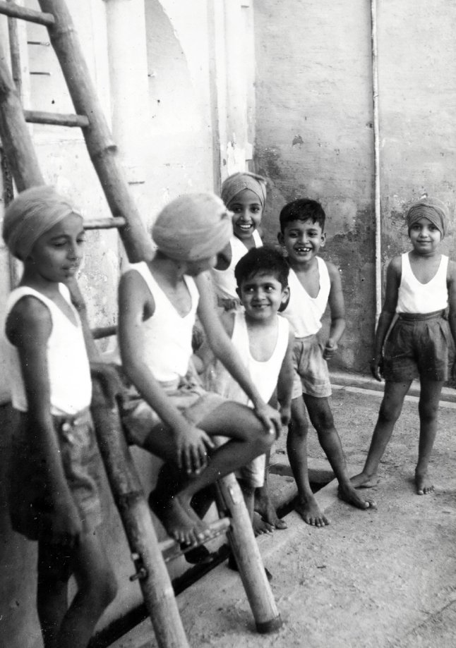 Kokila, Purnima, Promesse, Saroja, Ramkrishna & Sudha
