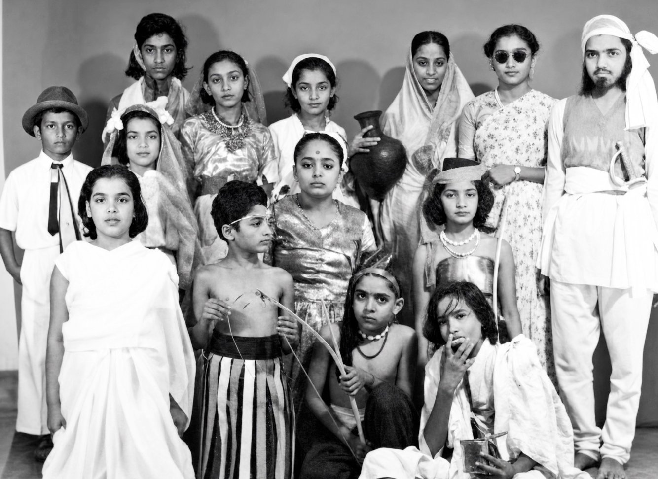 Promesse with Aruna, Anjana, Sudha, Kokila, Purnima, Hema, Indu, Tulsa, Prema, Vasu & Kavita