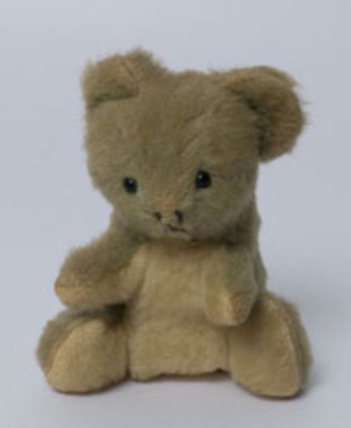 The Teddy given to Promesse by the Mother