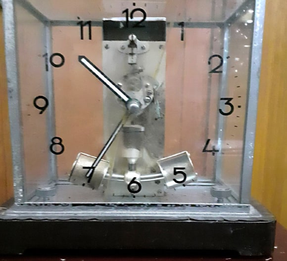 An antique mantel clock from Promesse's collection