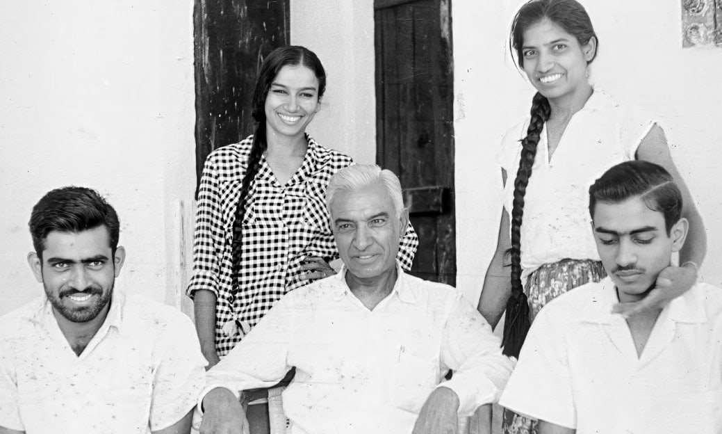 Promesse, Chitra, Surendranath, Lata & Victor