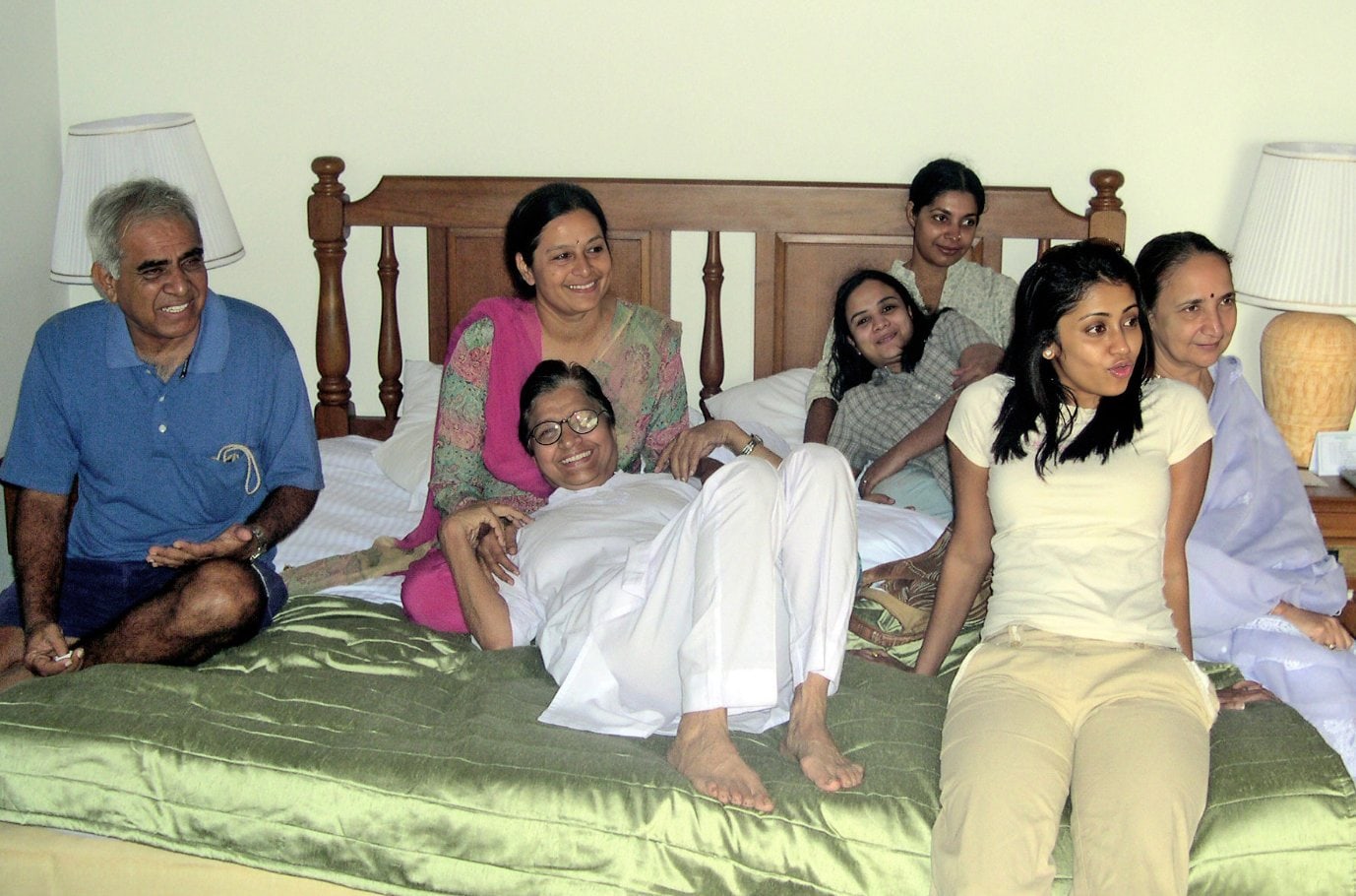 Promesse with Vandana, Tara, Niharika, Nishi, Nita & Anupama