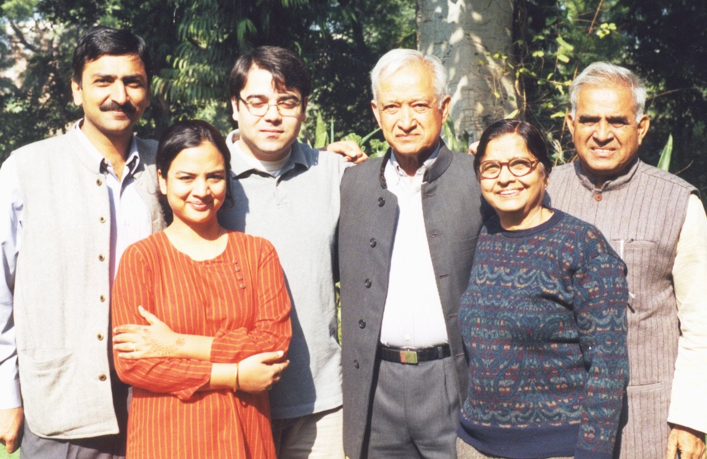 Pranjal, Nishi, Viresh, Anil Ji, Tara & Promesse