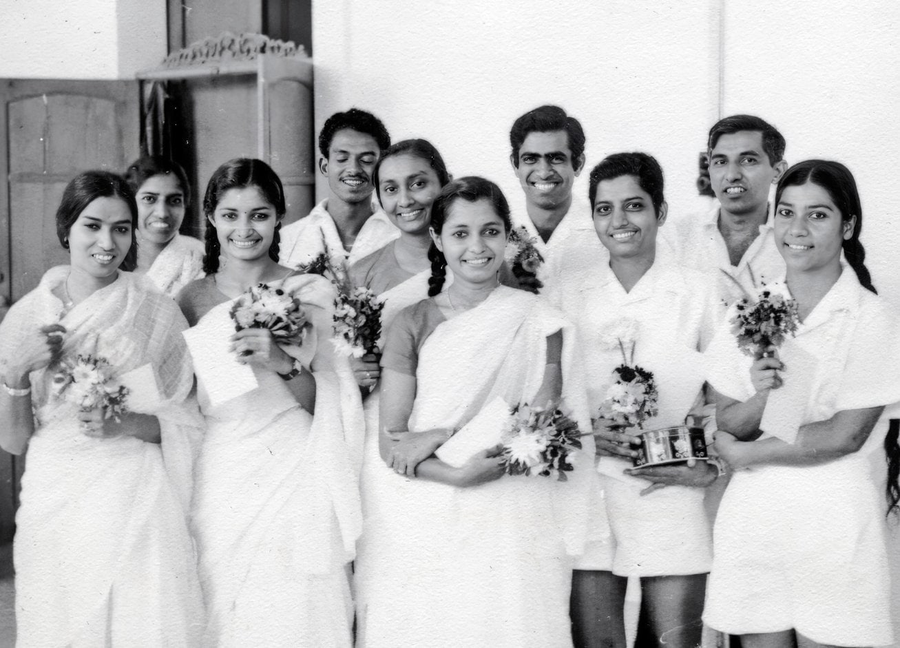 Promesse among friends at a wedding gathering