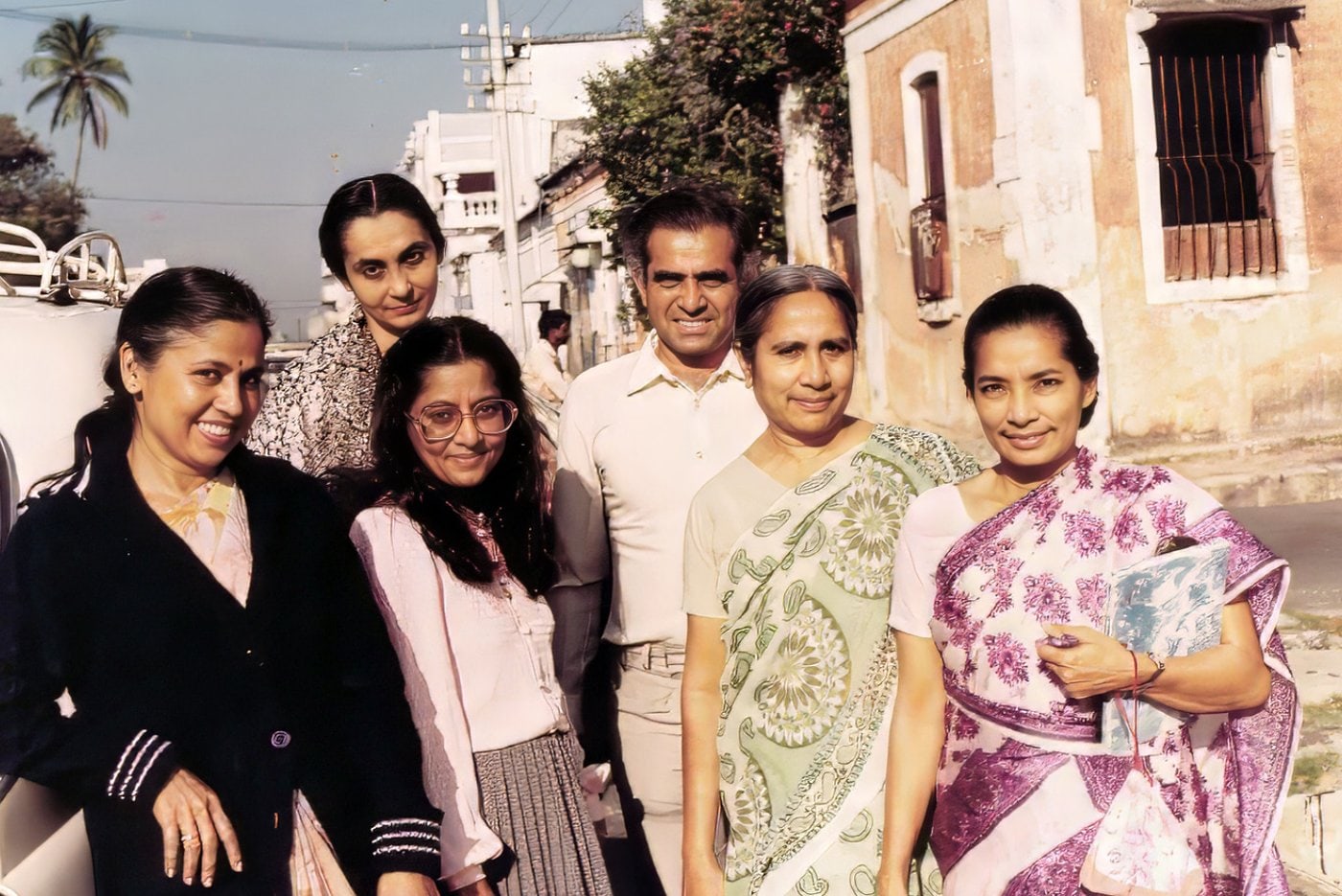 L to R - Hiro, Vilas, Paru, Sumedha ben, Standing behind are Jhumur & Promesse